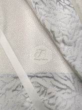 Carica l'immagine nel visualizzatore di Gallery, Copriletto Silver Bianco Emozioni Italiane Primo Letto