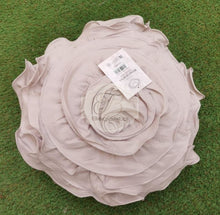 Carica l'immagine nel visualizzatore di Gallery, Cuscino Arredo Sophie Tortora