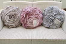 Carica l'immagine nel visualizzatore di Gallery, Cuscino Arredo Sophie Tortora