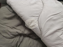 Carica l'immagine nel visualizzatore di Gallery, Trapunta Singola Double Face Via Roma 60