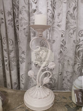 Carica l&#39;immagine nel visualizzatore di Gallery, Candeliere White Rose
