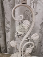 Carica l&#39;immagine nel visualizzatore di Gallery, Candeliere White Rose
