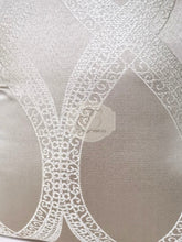 Carica l&#39;immagine nel visualizzatore di Gallery, Cuscino Fodera Romance
