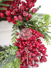 Carica l&#39;immagine nel visualizzatore di Gallery, Ghirlanda Pino Con Bacche Rosse Small
