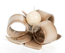 Carica l&#39;immagine nel visualizzatore di Gallery, a close up of a cup of coffee 
