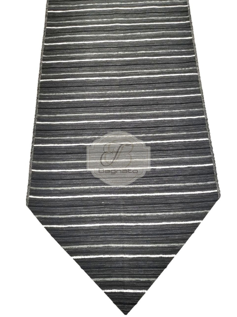 Runner Black Lines